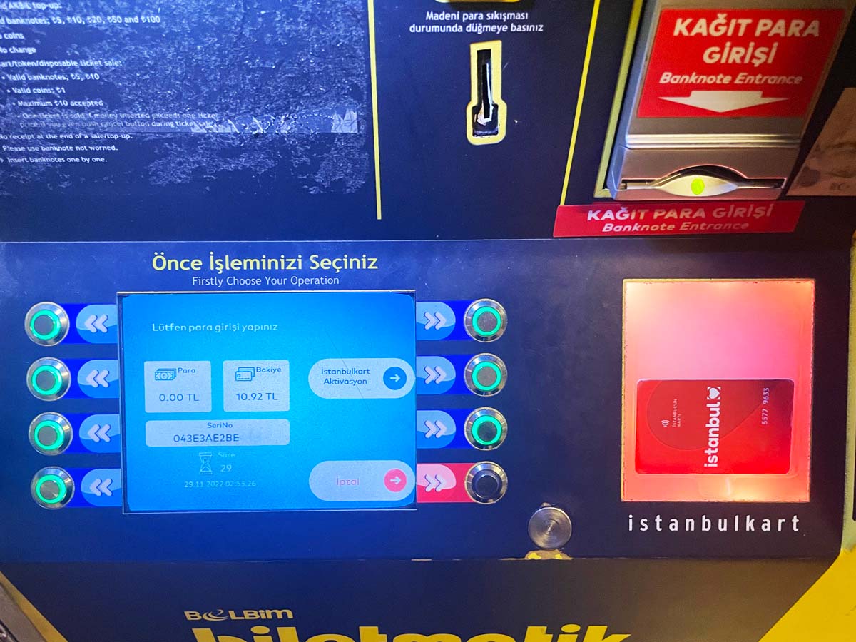 Loading money onto an Istanbul Kart