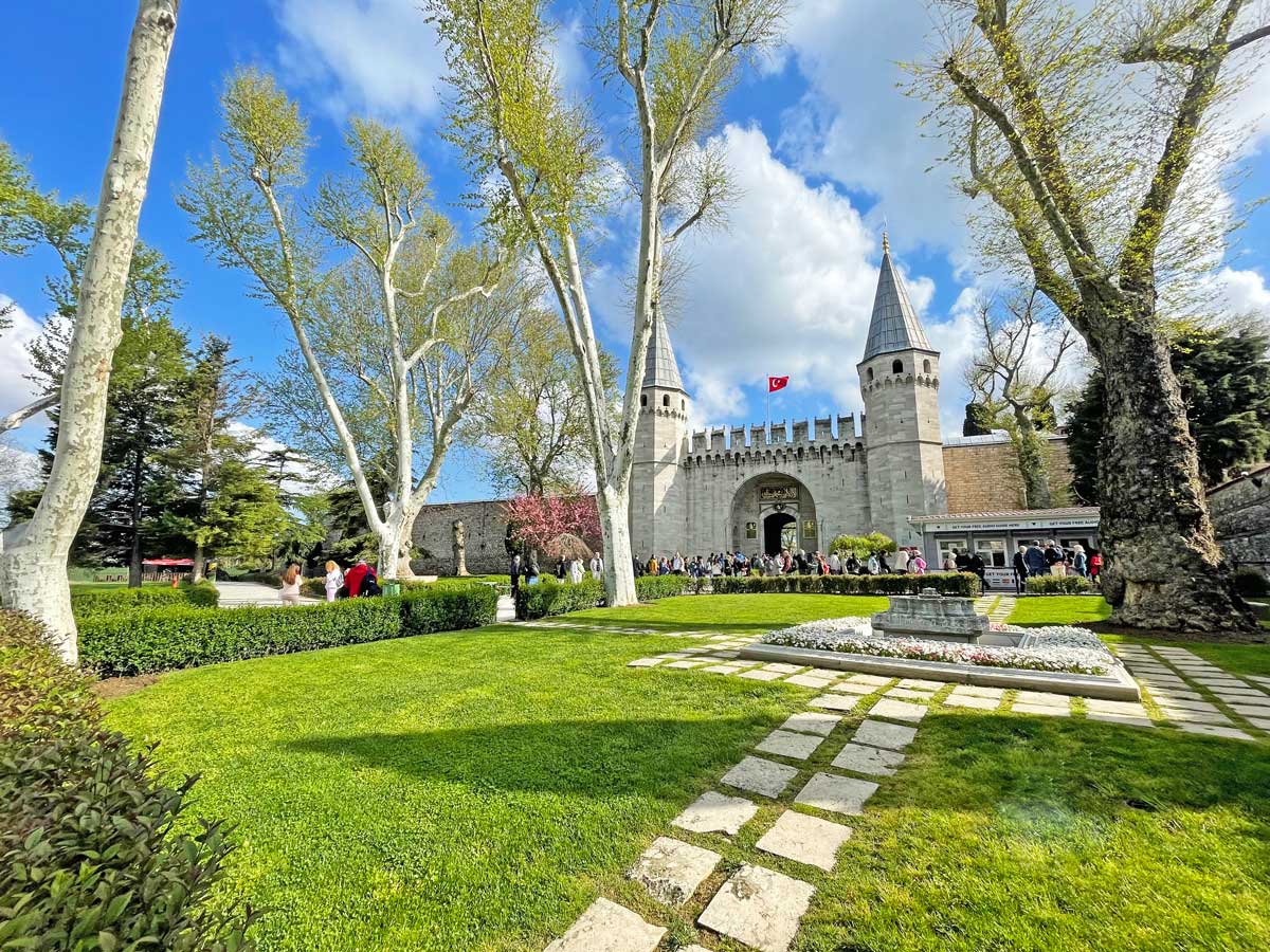 Entrance to Topkapi Palace